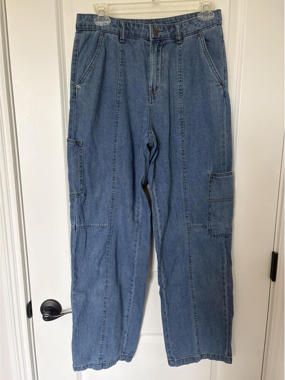 Future Collective jeans Women’s Size 4